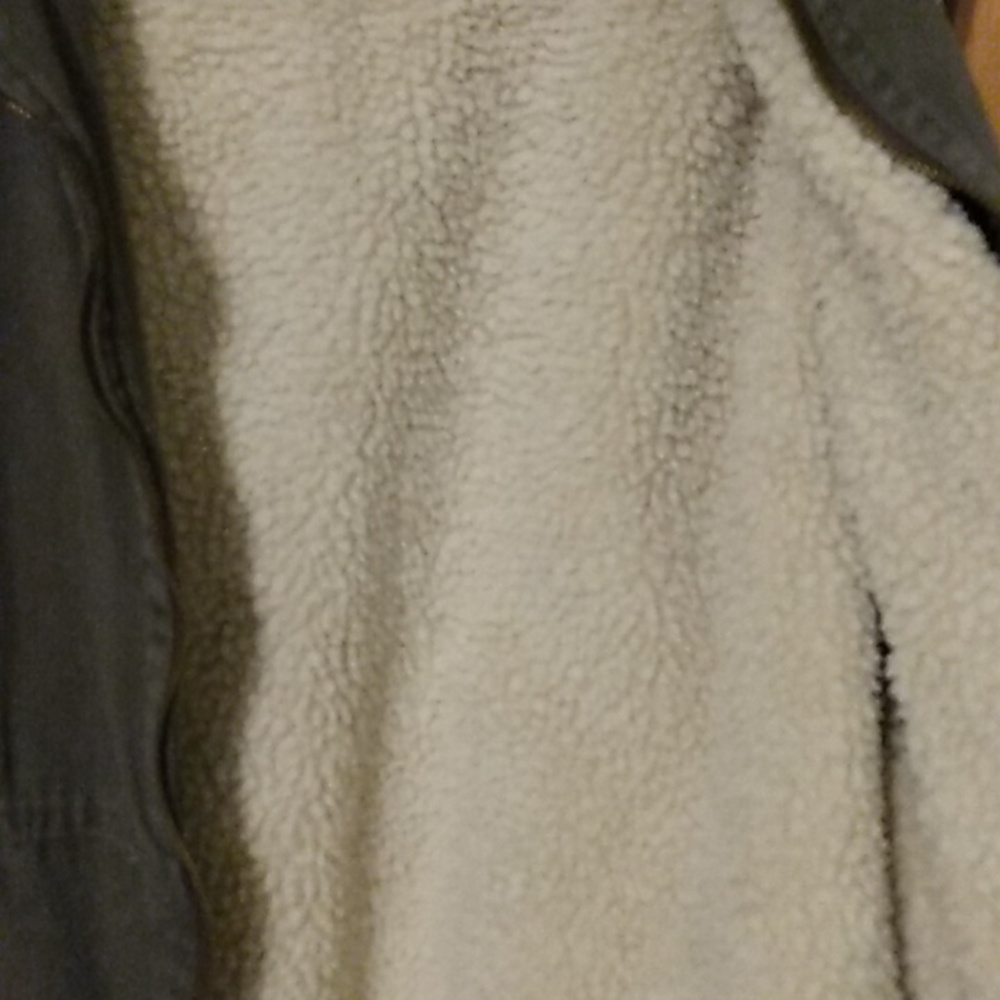 Wrangler Green Insulated Vest for Outdoor Adventures Size Large - Picture 5 of 6